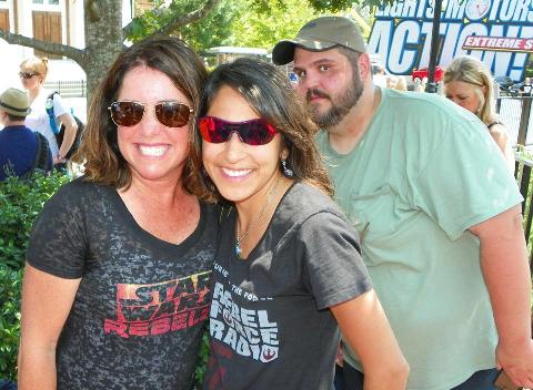 Steve Glosson photobombs the Fangirls Going Rogue at the RebelForce Radio meet-up at Star Wars Weekends. (Photo by David Manderville)