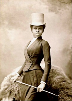 Selika Lazevski ~ Photograph by Félix Nadar, 1891, Paris, France
