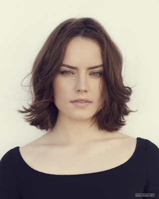 Daisy Ridley headshot October 2015