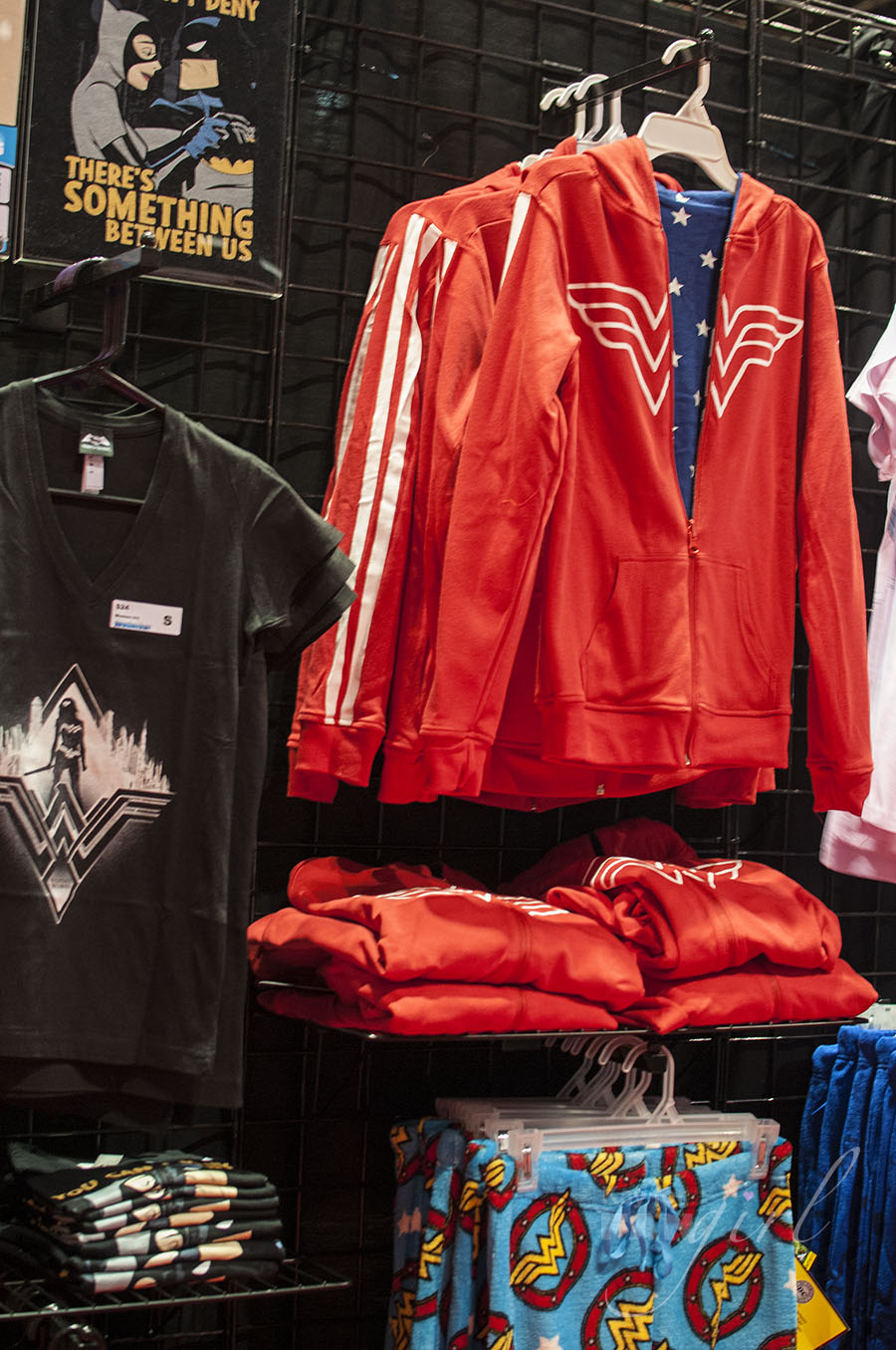 C2E2 2016 Wonder Woman Super Hero Stuff