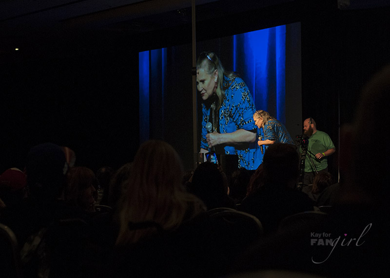 Carrie Fisher Addresses an Audience Member at Wizard World Chicago. Photo by Kay from FANgirl Blog.