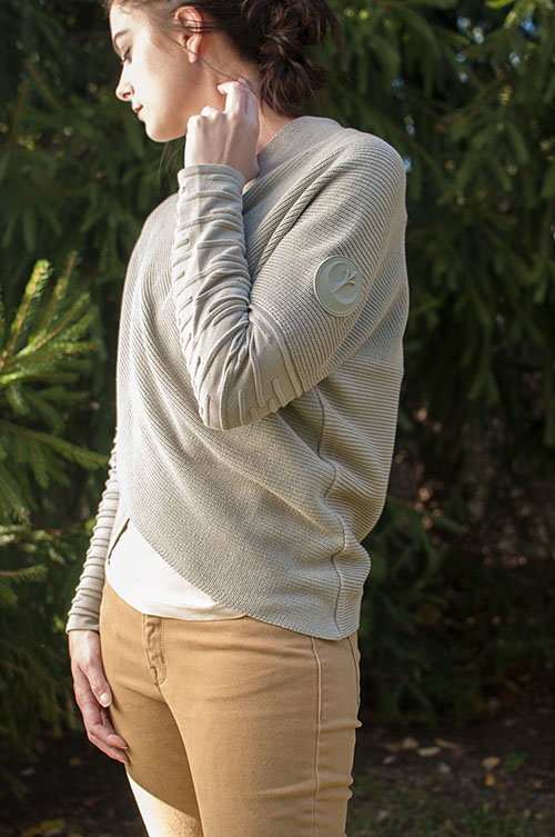 Rey Sweater with Rebel patch from Musterbrand