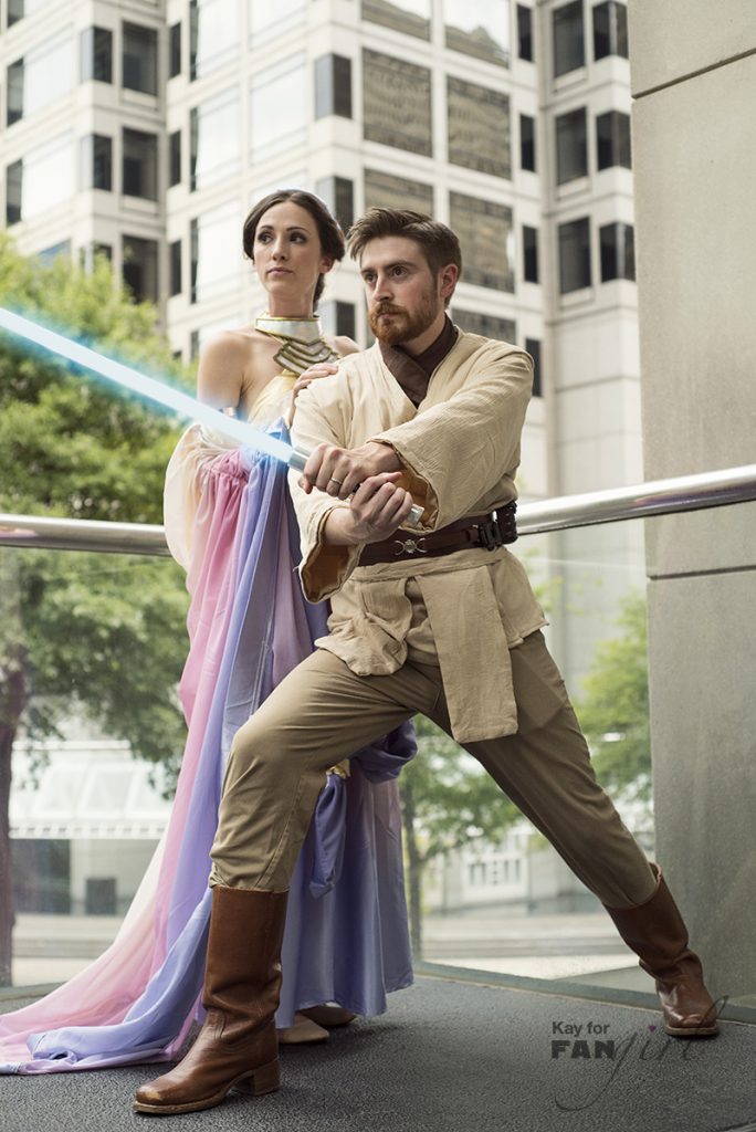 Obi-Wan Kenobi and Padme at Dragon Con 2019. Photo by Kay