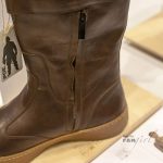Po-Zu's Poe Dameron boot has this inner zipper.